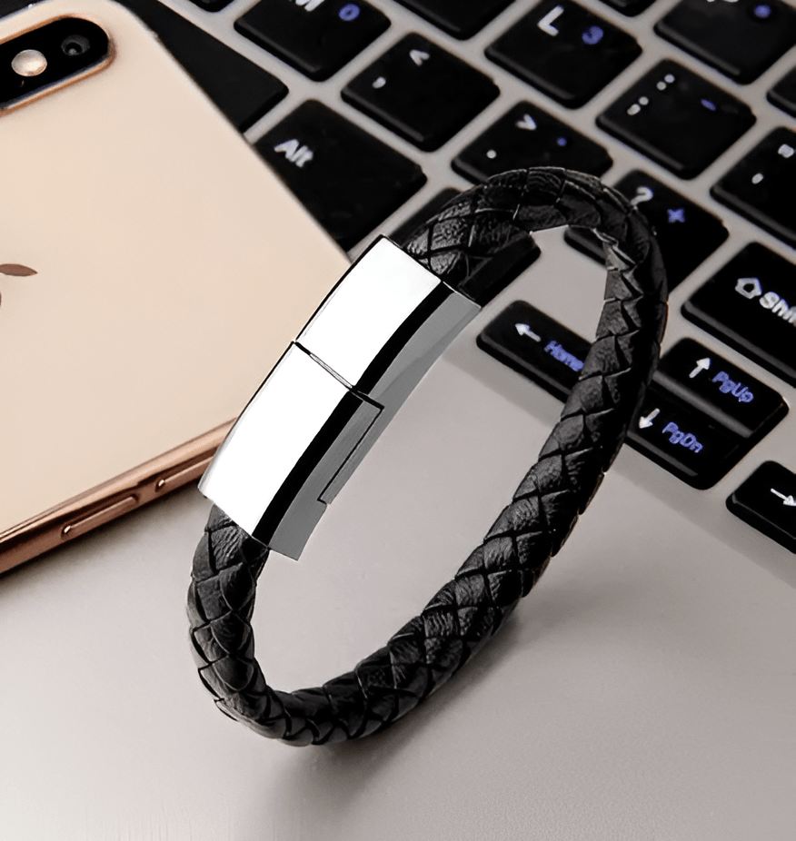 Bracelet chargeur type C / Iphone sur un ordinateur